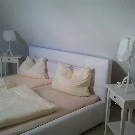 埃姆博登公寓 公寓 Wiek auf Rügen